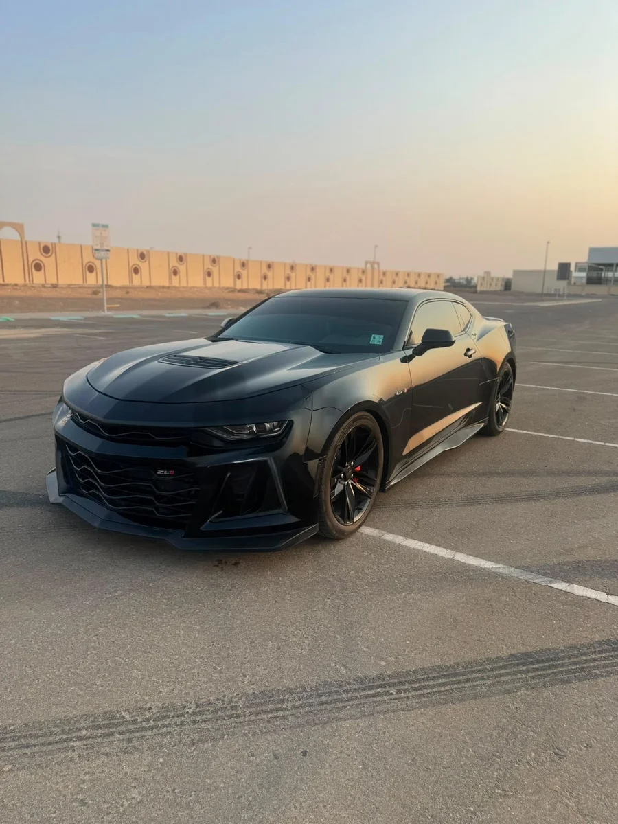 Chevrolet Camaro 6.2 V8 - Powerful Black Sports Coupe for Sale