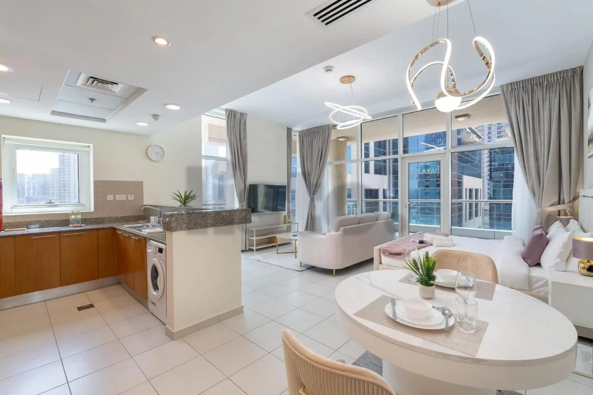 No Commission Luxury Studio Fully Furnished in Bay Square 9 Business Bay