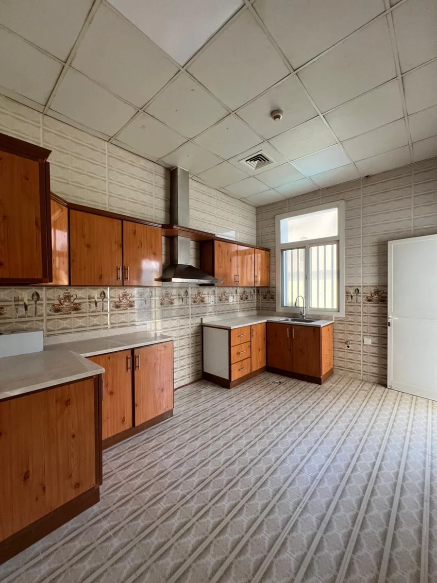 Spacious Villa in Mirdif for Rent - Ready to Move In