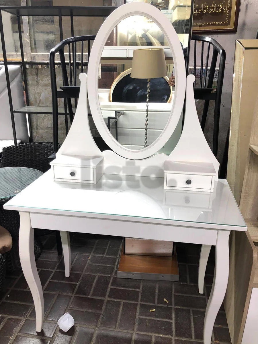 Elegant White Dressing Table with Oval Mirror