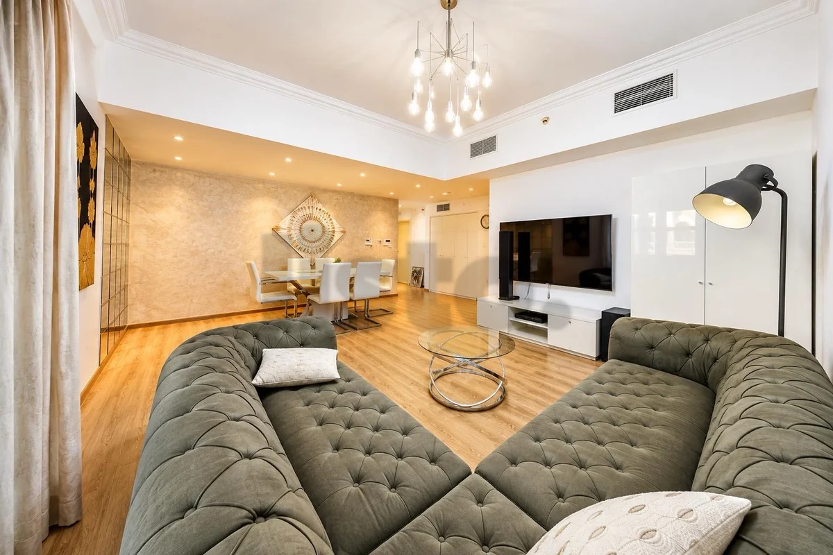 Spacious Apartment for Rent - Modern Bathroom