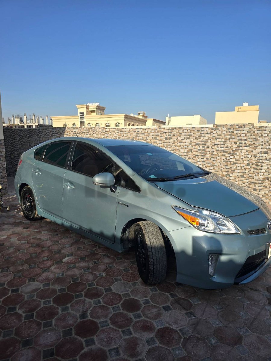 Toyota prius hybrid 2015