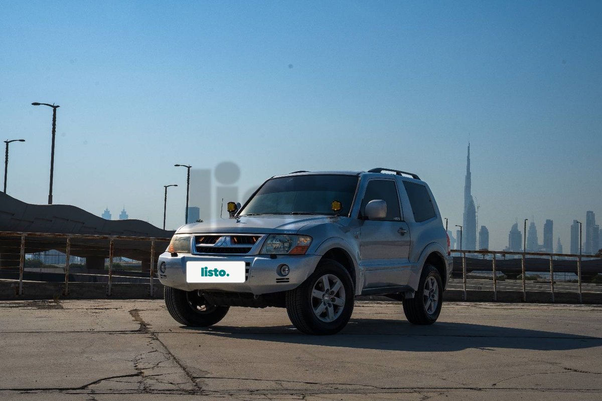 Mitsubishi Pajero 2-Door SUV for Sale - Excellent Condition | Dubai Plate