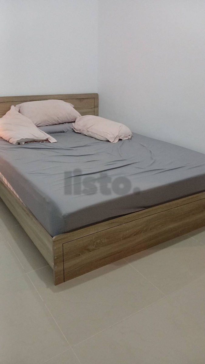 Beds in an excellent condition with mattress