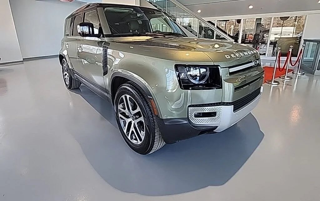 2022 Land Rover Defender 110 SE AWD