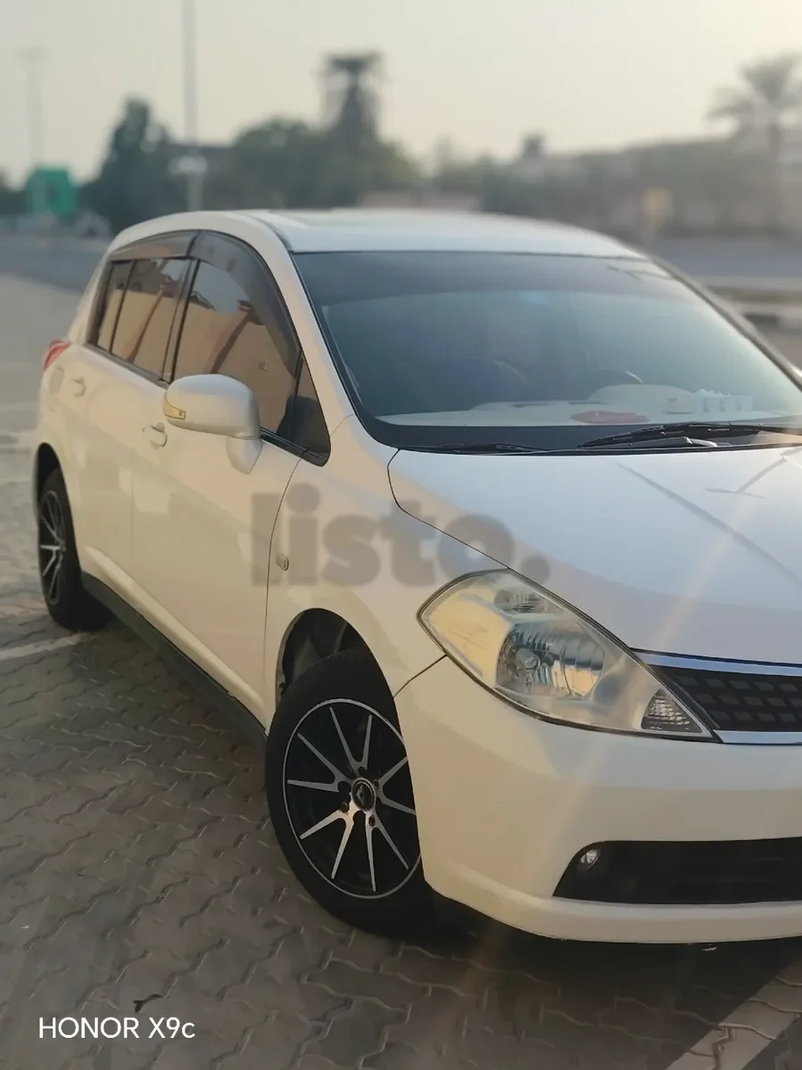 Nissan tiida