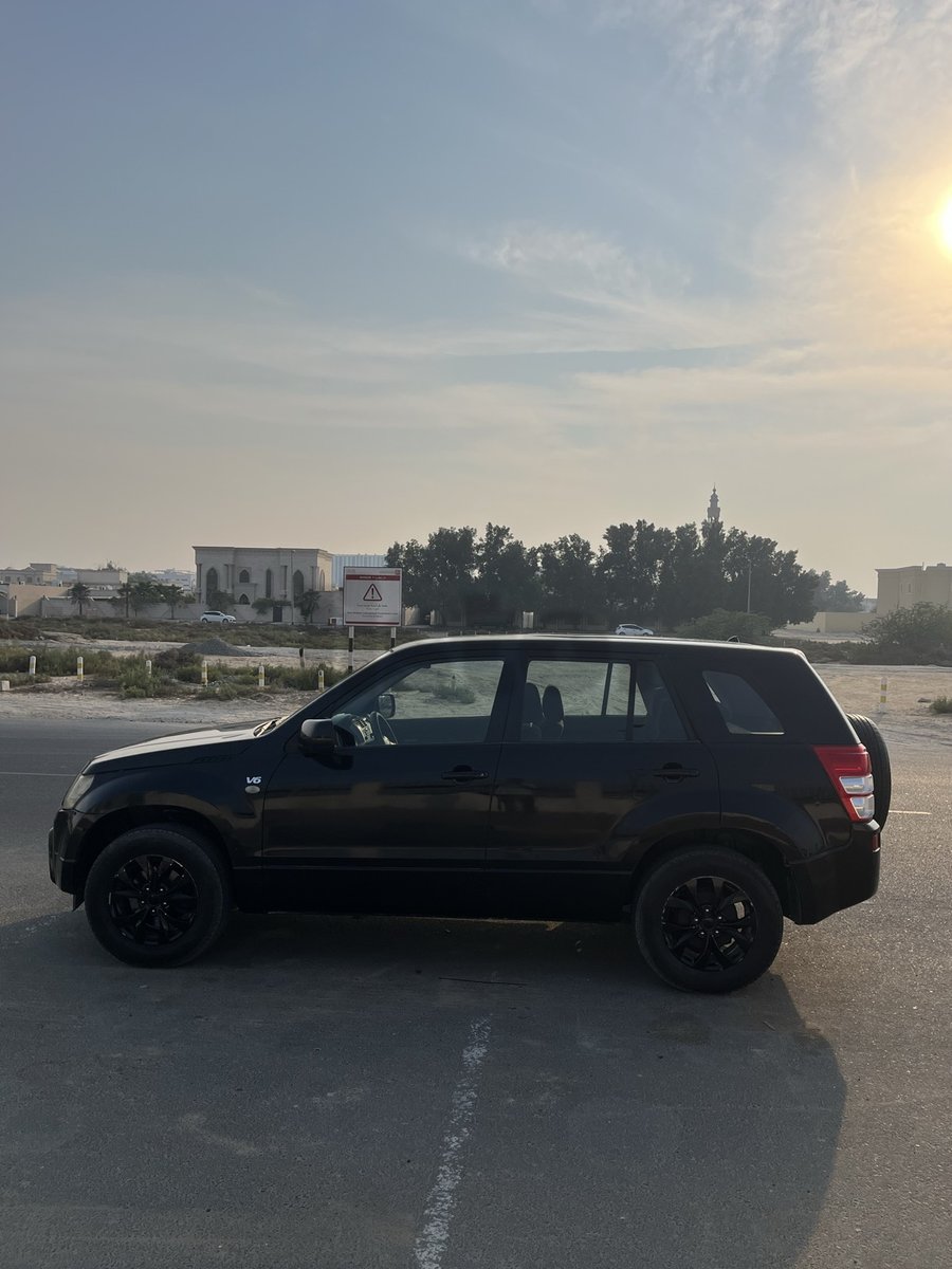 Suzuki Grand Vitara V6 Black SUV for Sale - Excellent Condition