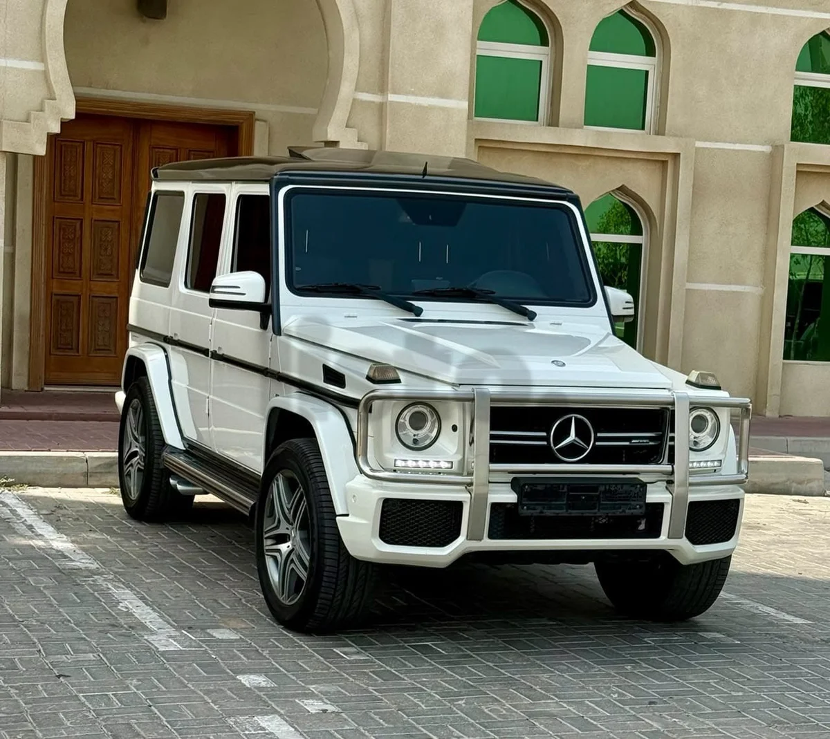 مرسيدس بنز جي كلاس G-Wagen للبيع - أبيض، سيارة دفع رباعي فاخرة
