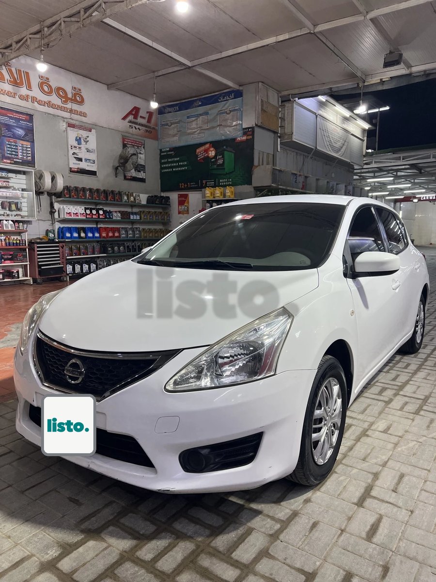 Nissan tiida