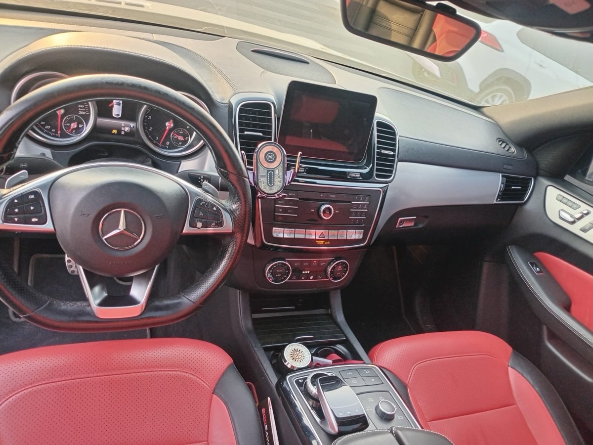 Mercedes