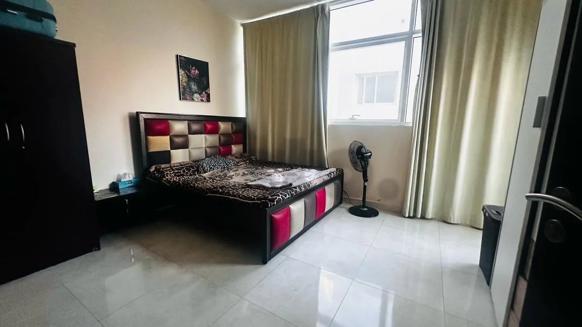 Spacious Fully Furnished Room on Monthly Rent