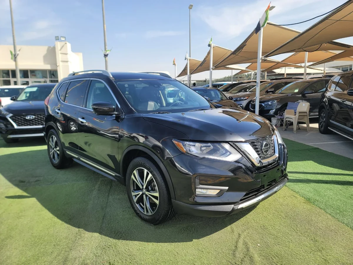 Nissan Rogue SUV - Sleek Black, Excellent Condition, Family Ready