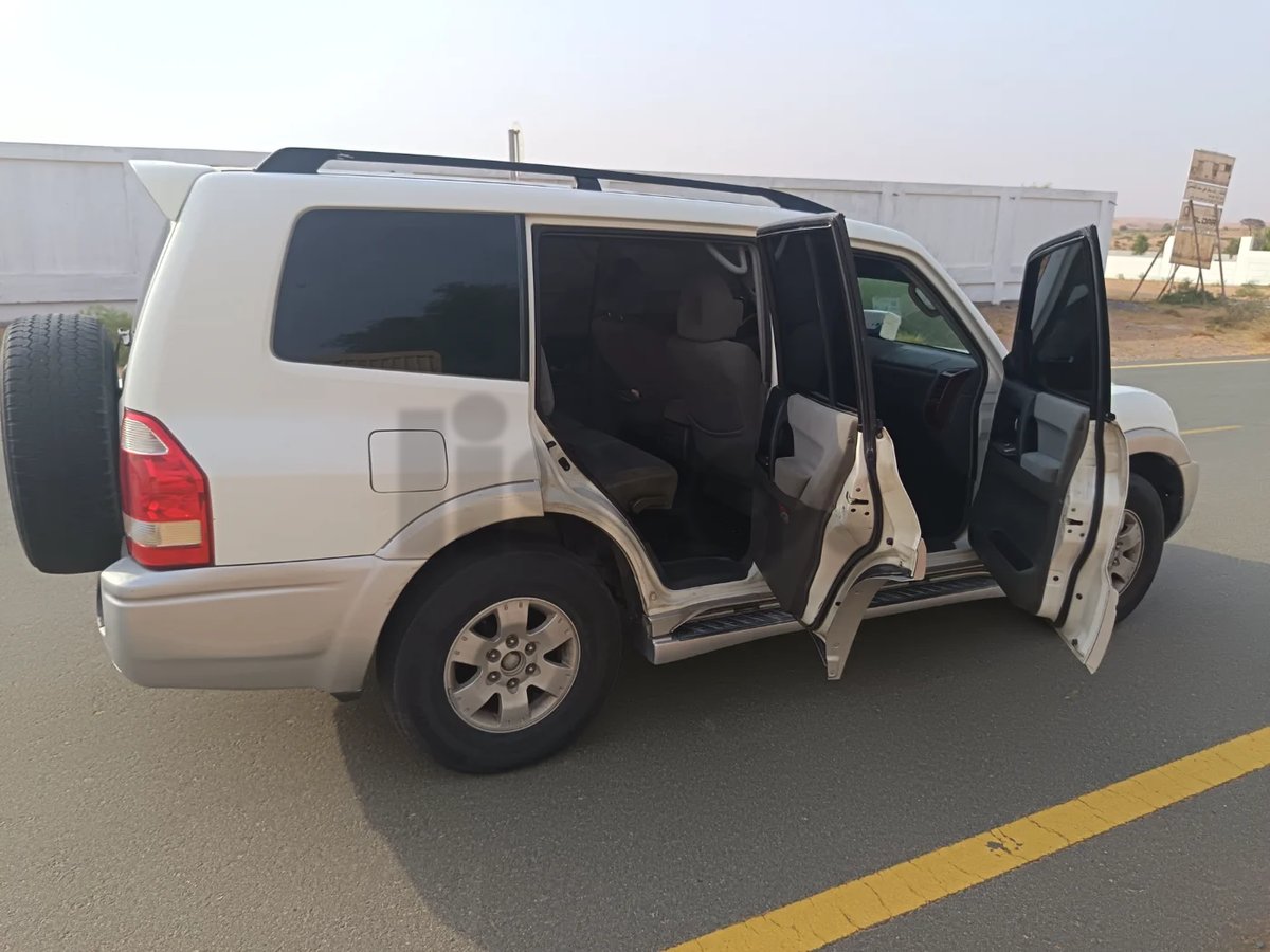 Pajero ( 2003), 290000.0 Km, Good Condition, valid Mulkia till June 2027, Accident Free