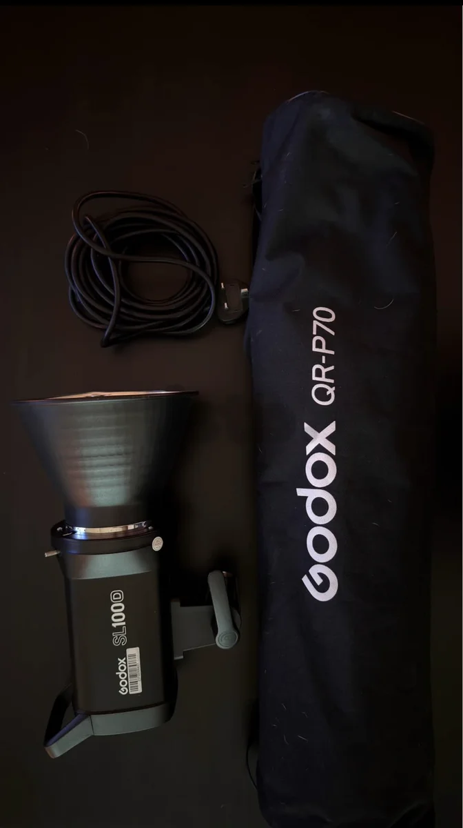 Godox S100D Studio Strobe with QR-P70 Softbox and Bag - Brand New