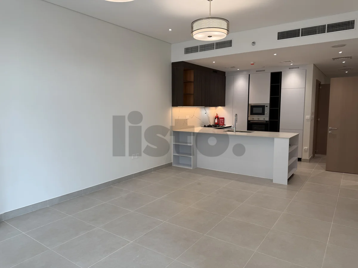 Modern Apartment|Premium Amenities|Spacious Living