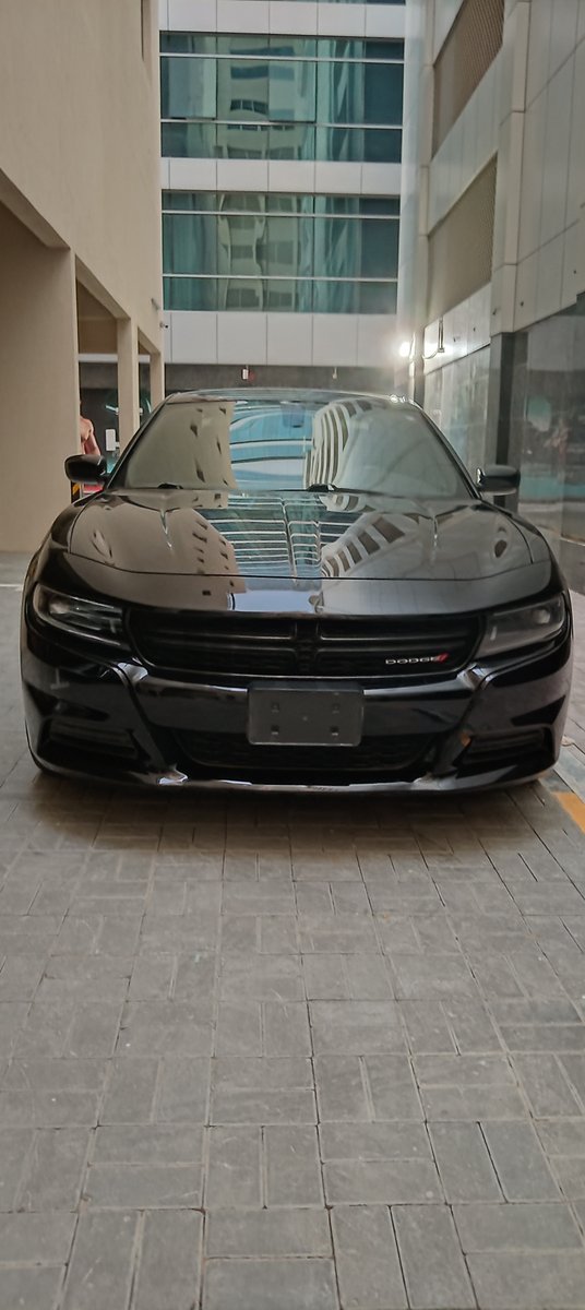 Sleek Black Dodge Charger for Sale - Excellent Condition