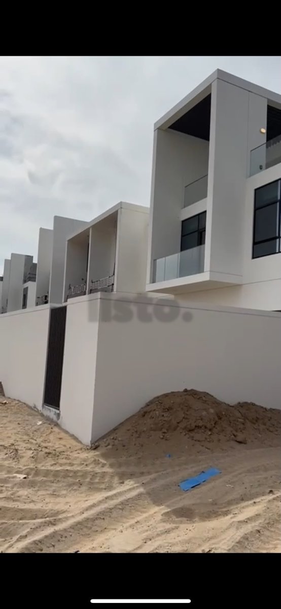 Nad Al Sheba - Opal Gardens - Spacious Corner Townhouse with a Big Plot