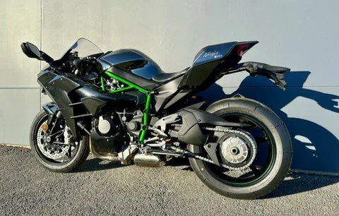 Kawasaki Ninja H2 - Supercharged Sportbike - Excellent Condition