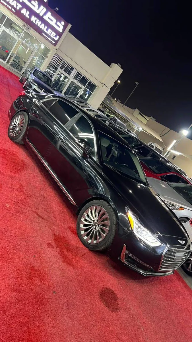Genesis G90
