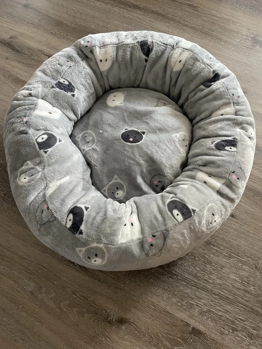 Cozy Cat / Small Dog Pet Bed - Soft Plush with Cute Pattern