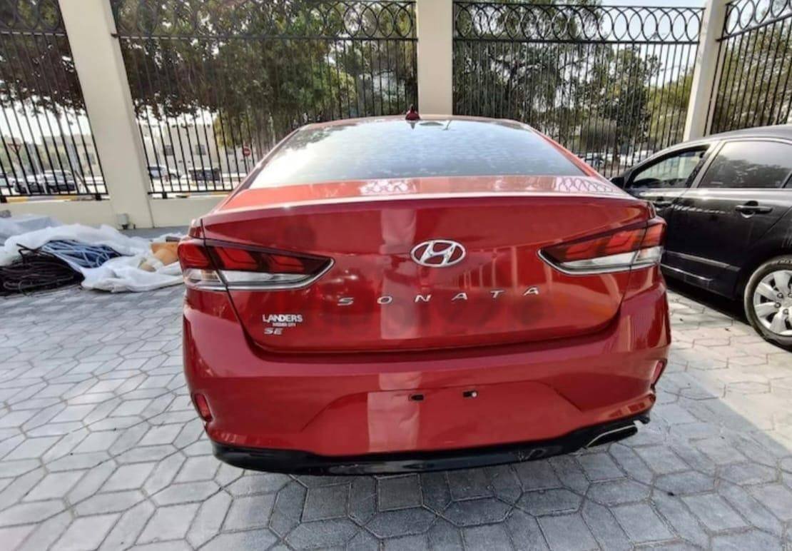 HYUNDAI sonata se edition 2019 model
