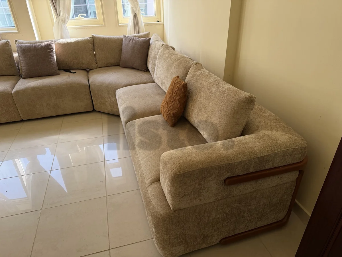 Sofa with 2 free coffee tables