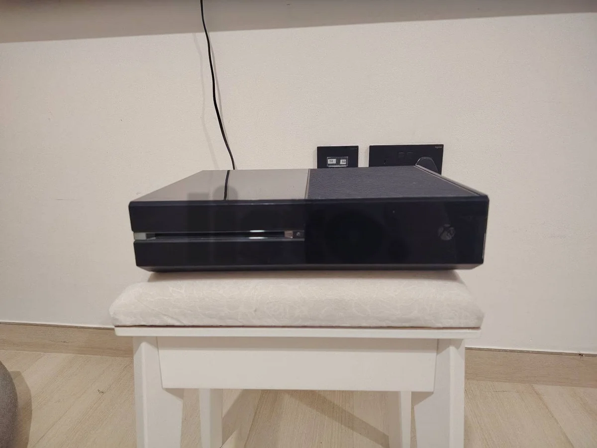 Xbox One Console for Sale - Excellent Condition in UAE