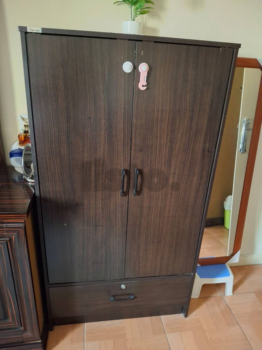 Bed wz mattres+cupboard + baby bed