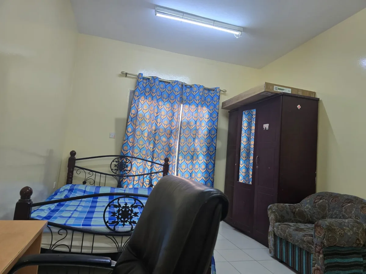 Master Bed room+balcony+big Sep washroom for 1 OR 2 Exec / Couple-