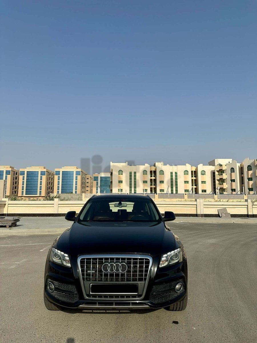 Immaculate Black Audi Q5 for Sale - Excellent Condition & Features