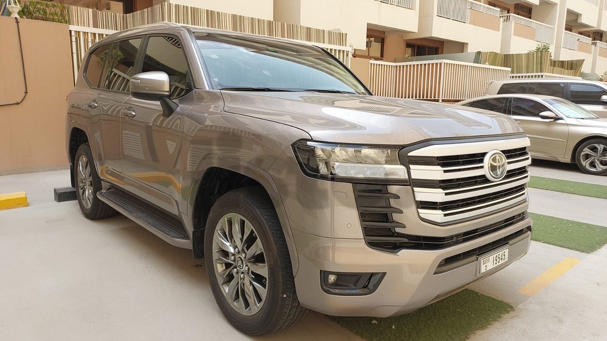 Immaculate Land Cruiser GXR Twin Turbo - Under Warranty