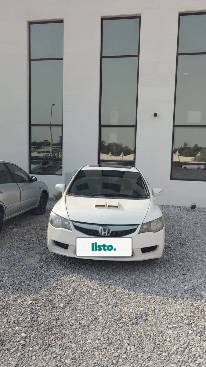 Honda Civic for Sale - White, Sunroof, Dubai Plate