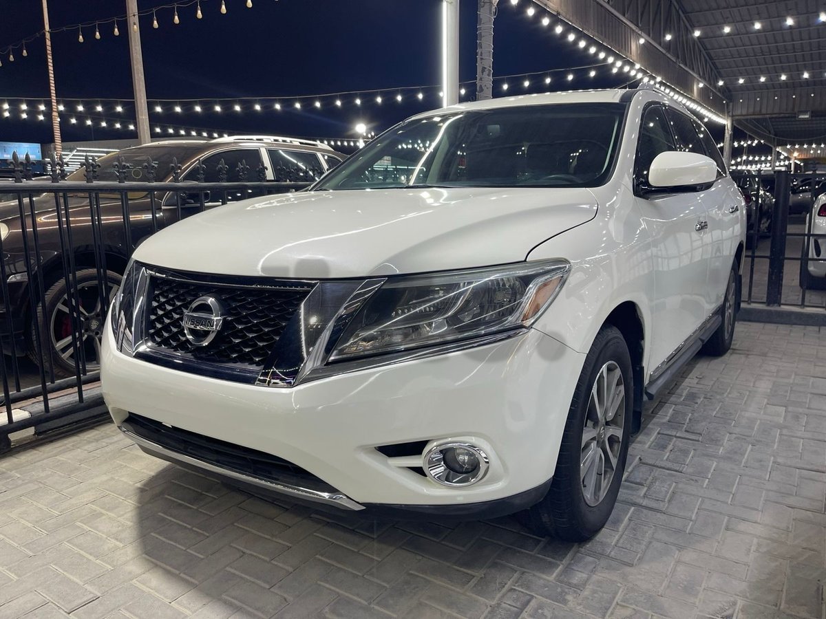 Nissan Pathfinder 2015 Well-Maintained, Family-Ready