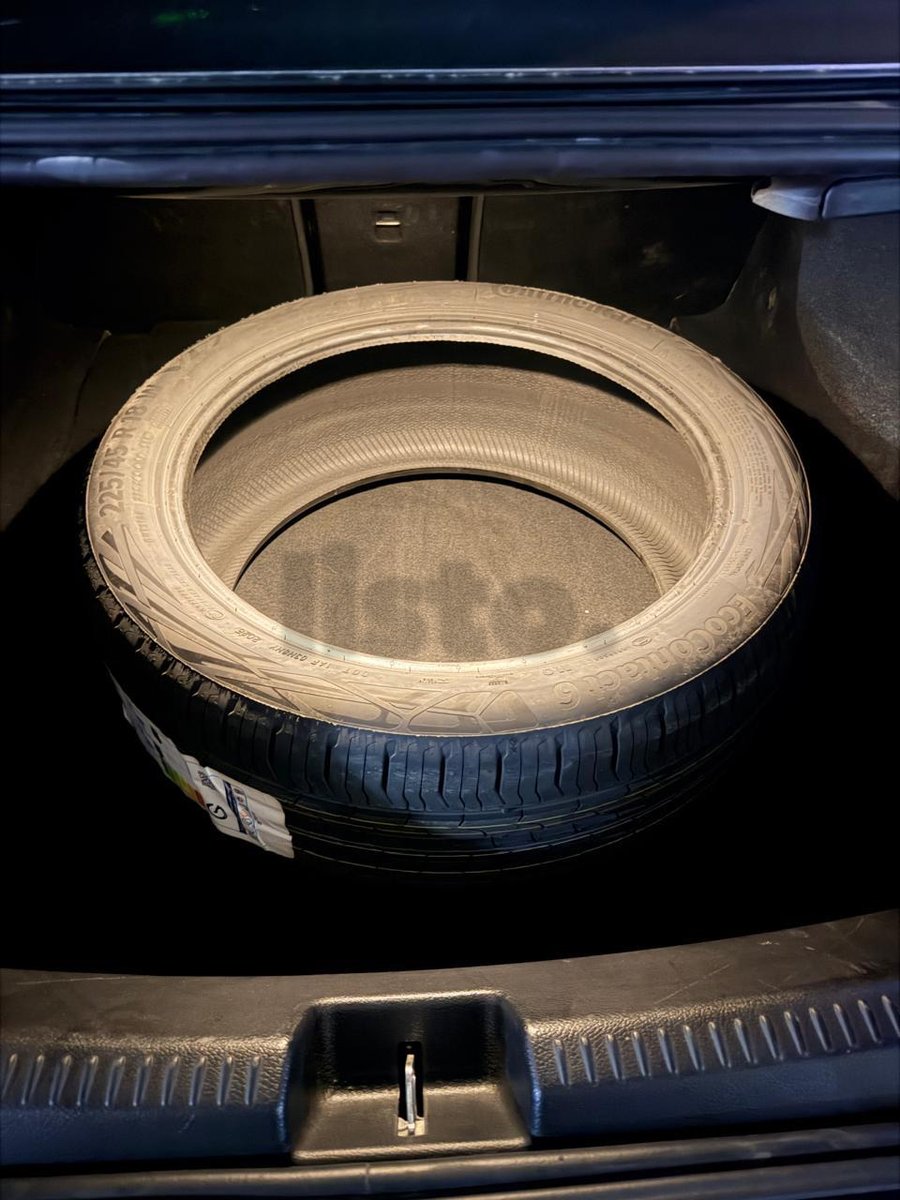 Brand New Continental 225/45 R18 91W Tire