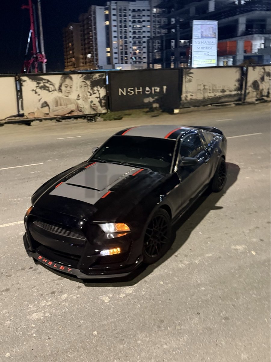 Ford Mustang 2014 v6 manual. Stage 1 tuned, Upgraded Shelby Gt500 Facelift kit, roush stage 3 hood