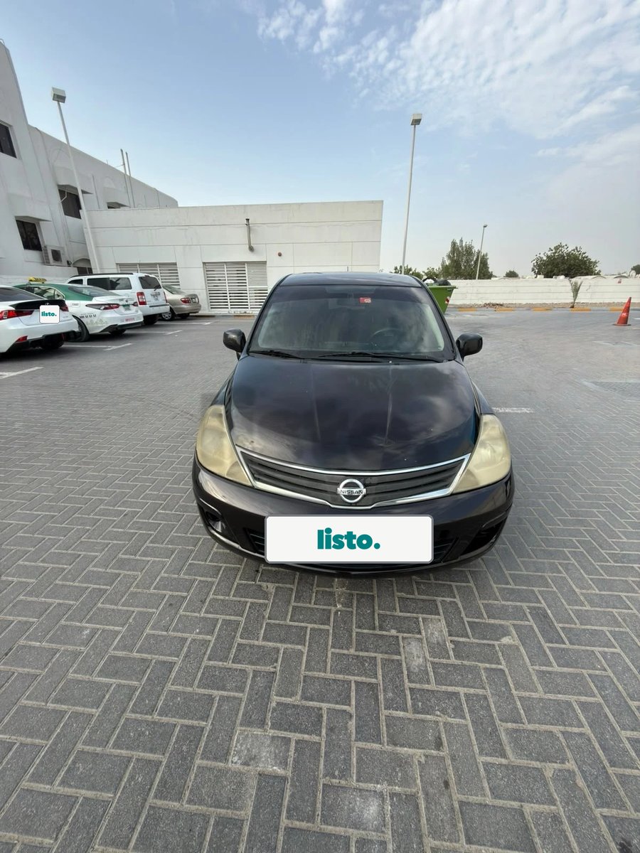 Nisan Versa 2011
