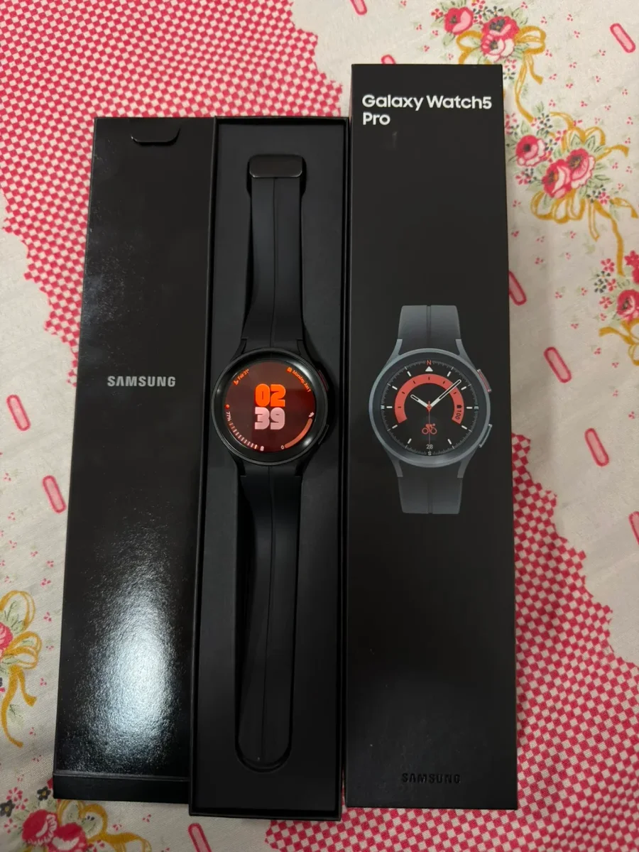 Samsung Galaxy Watch5 Pro (45mm-Black) | Excellent Condition with Box
