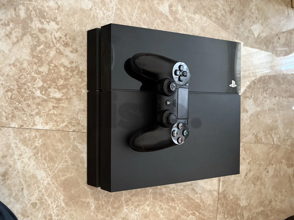 Sony PlayStation 4 Console with Controller | Excellent Condition