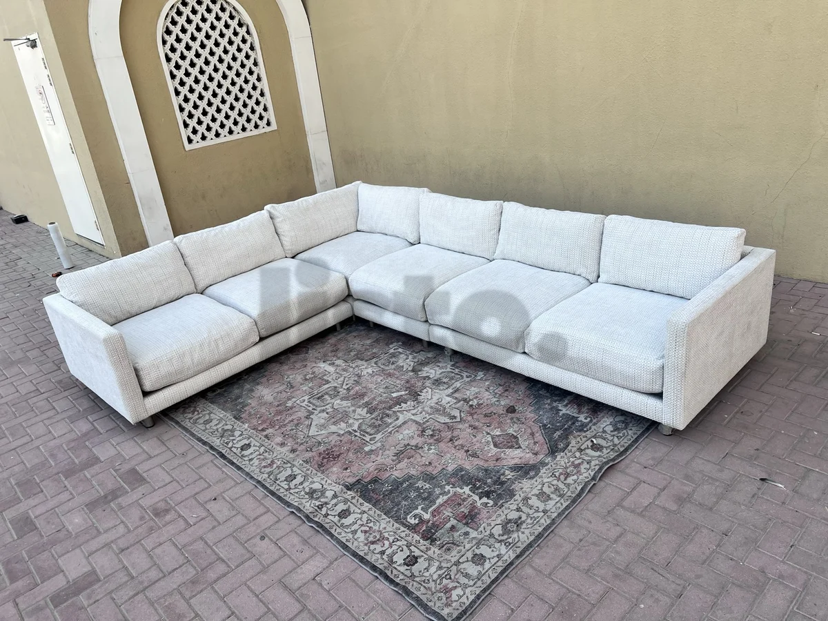 كنبة زاوية BERNHARDT بيج بحالة ممتازة