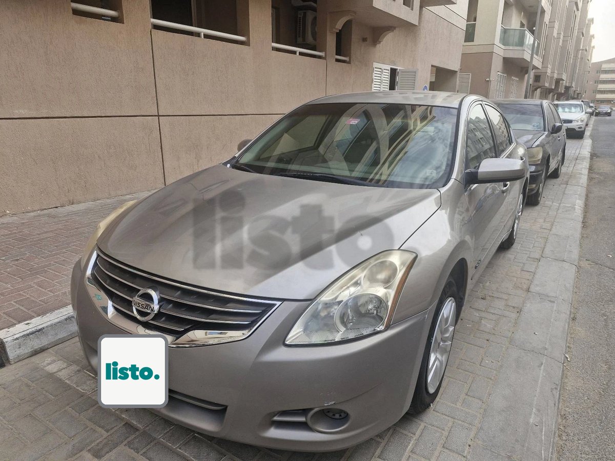 Low kms GCC Nissan Altima 2012 in good condition