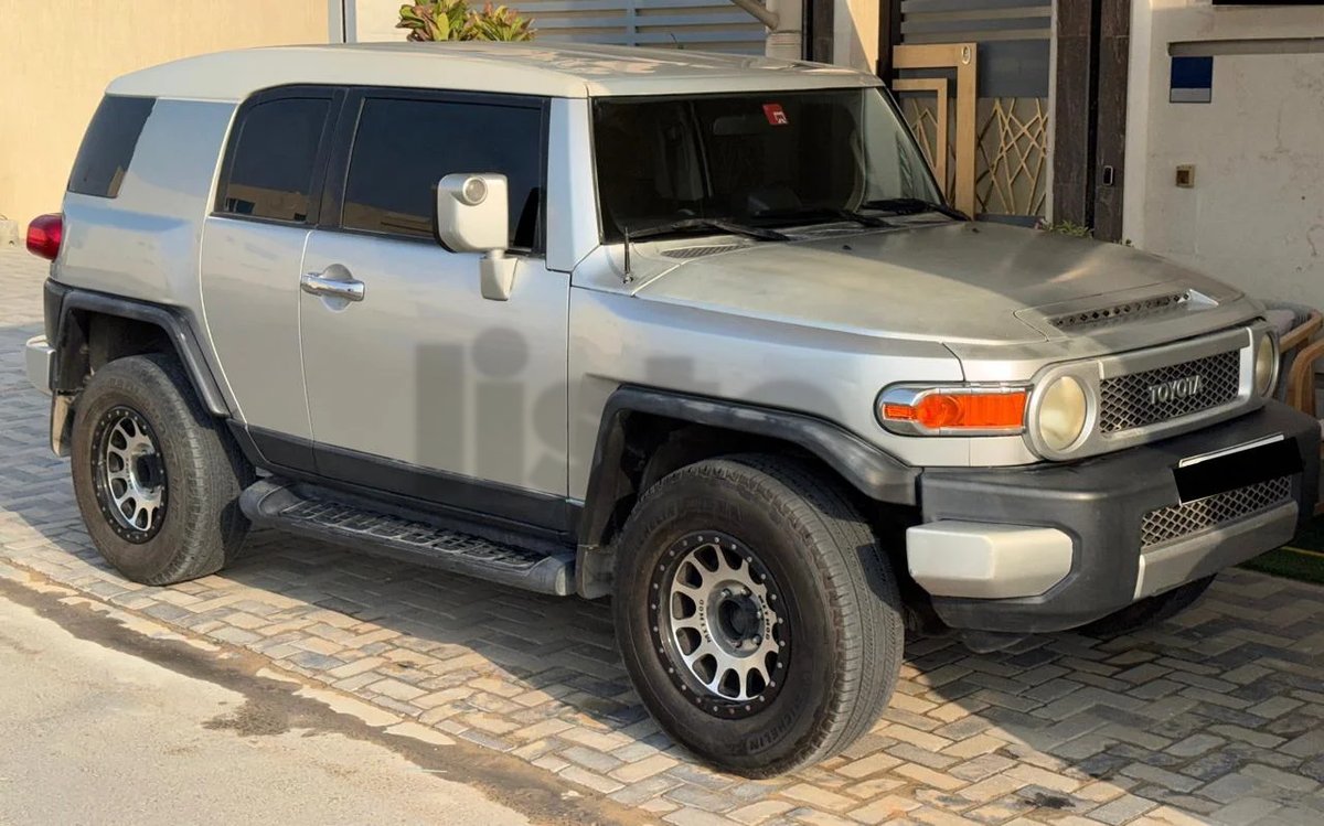 FJ Cruiser GXR - GCC for sale