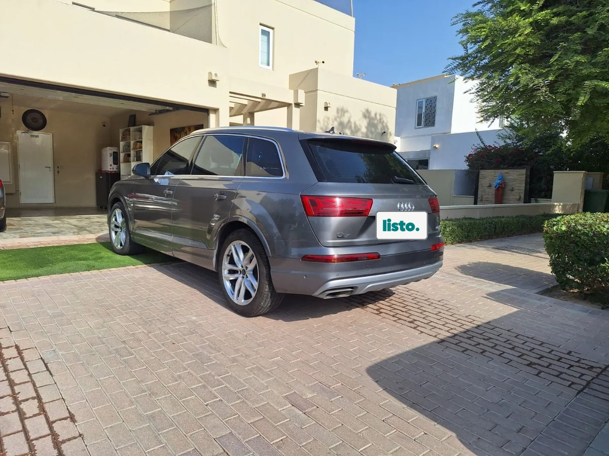 Audi Q7 2016 - GCC Specs - Silver Grey