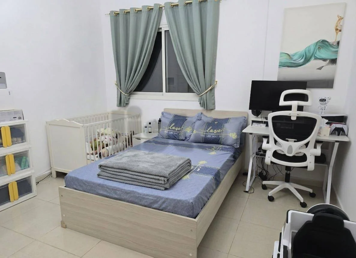One Room available for Philippines singles or Couples Chiller Free