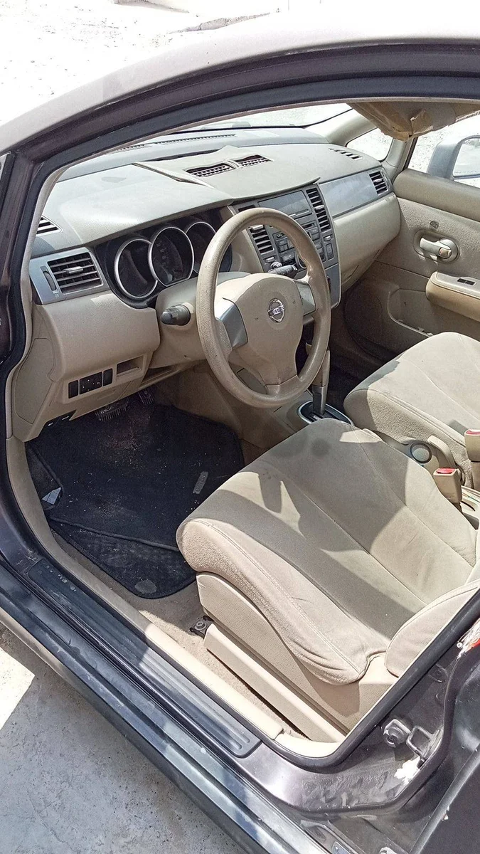NISSAN TIDA