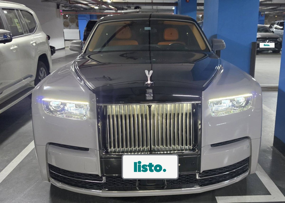 Rolls-Royce Phantom - Exquisite Luxury Sedan - Two-Tone Design