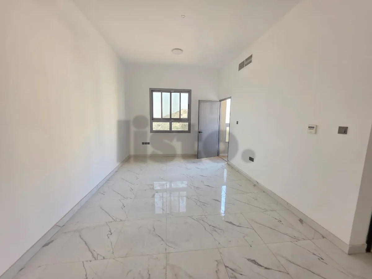 🏡 One of the Largest 1 Bedroom + Living Room Apartments for Annual Re