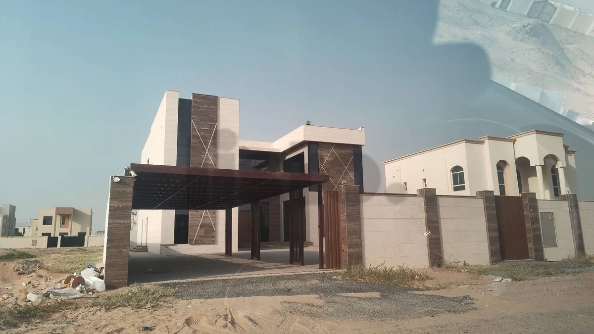 5 bedroom Villa For rent in Al Awir 1