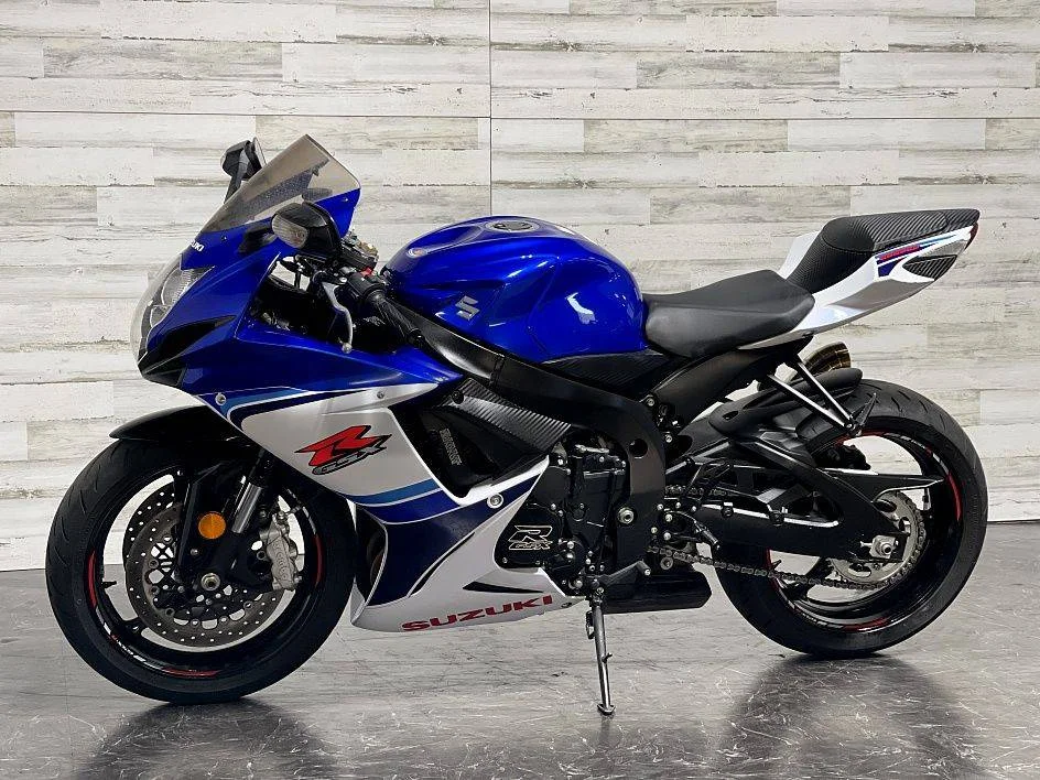 2016 Suzuki GSX R600 available (+447507647630)