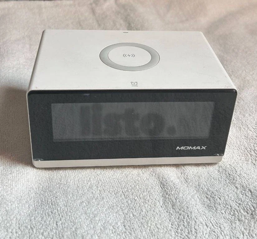 MOMAX Q.Clock Digital Clock with 10W Wireless Charger