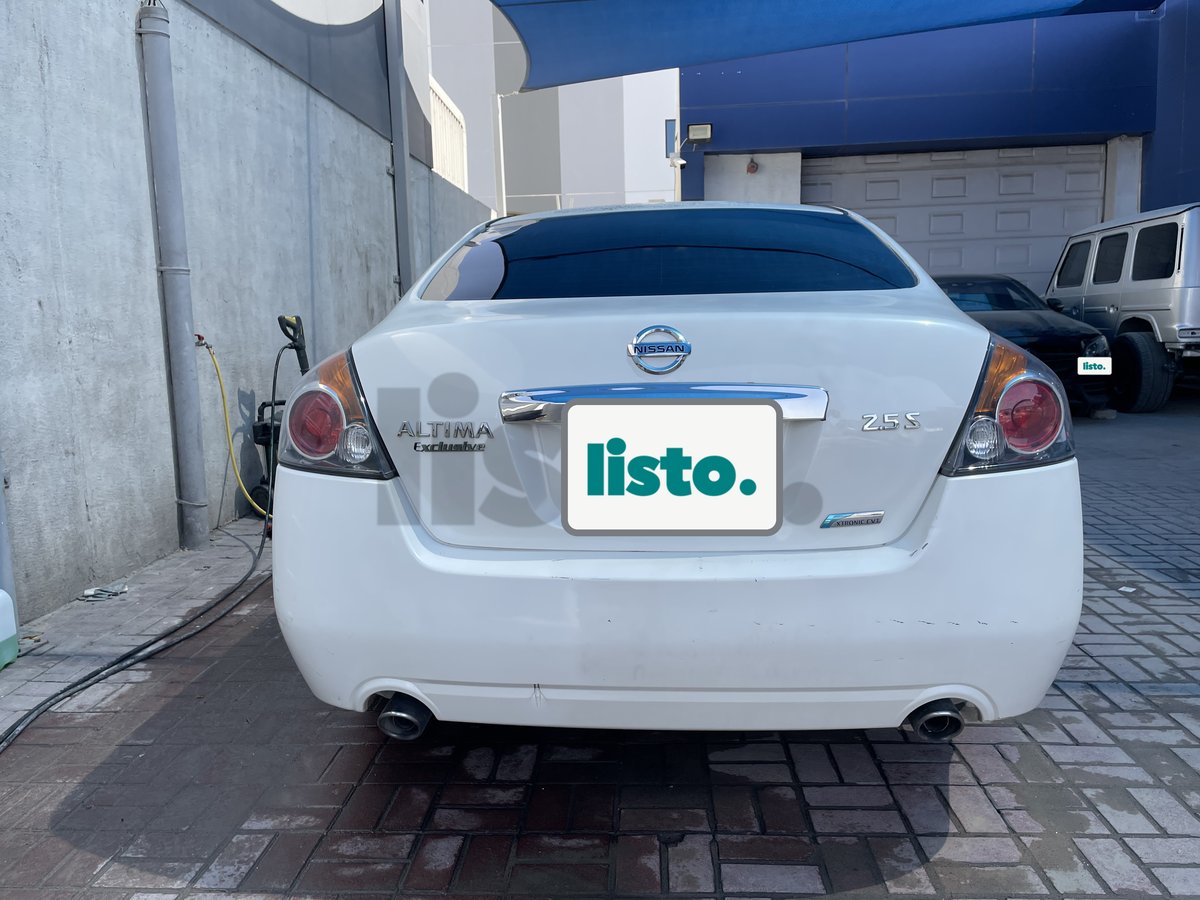 Nissan altima